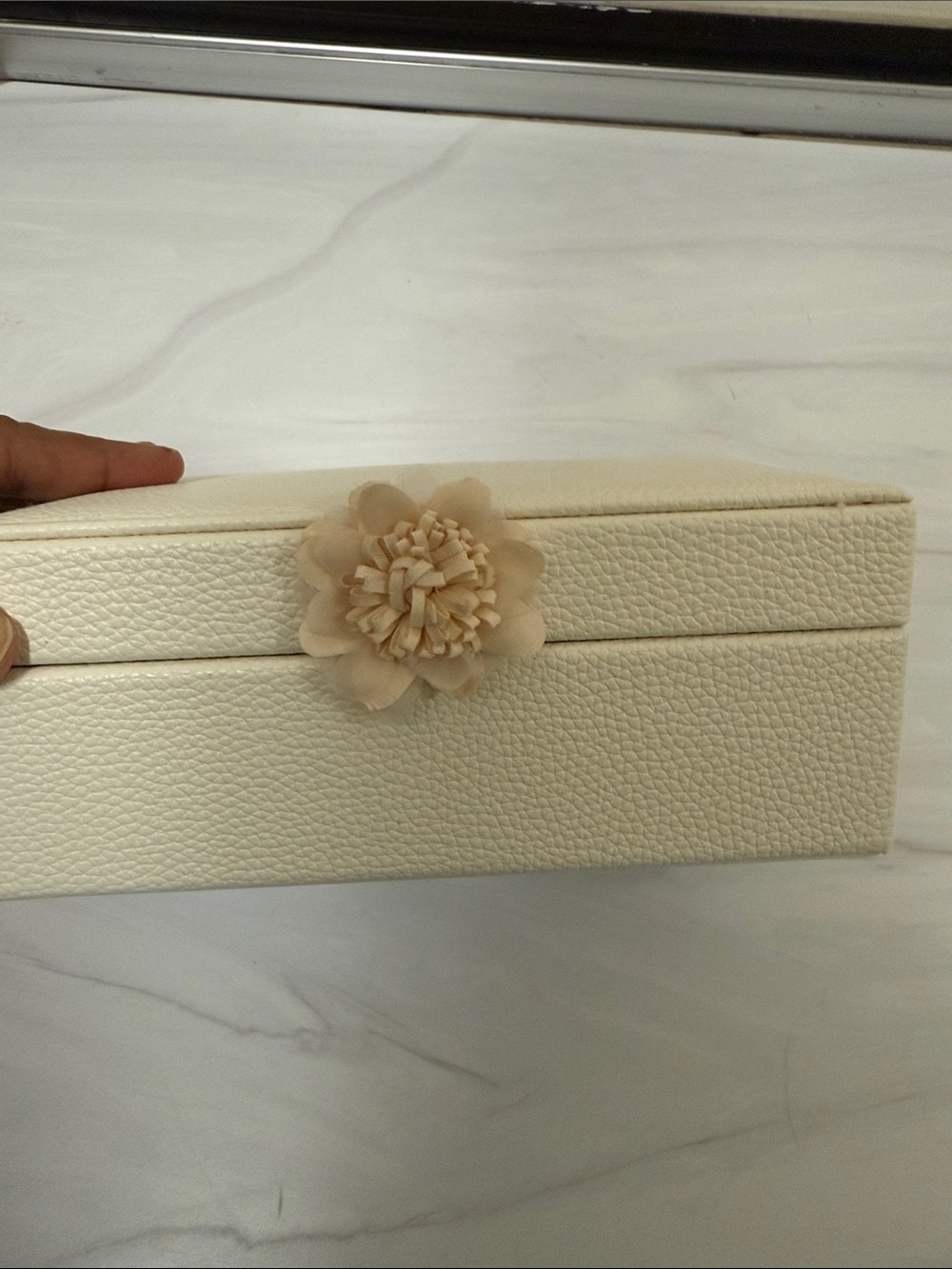 Rachel Zoe Cream and Blush Floral Jewelry Case - Picture 11 of 11